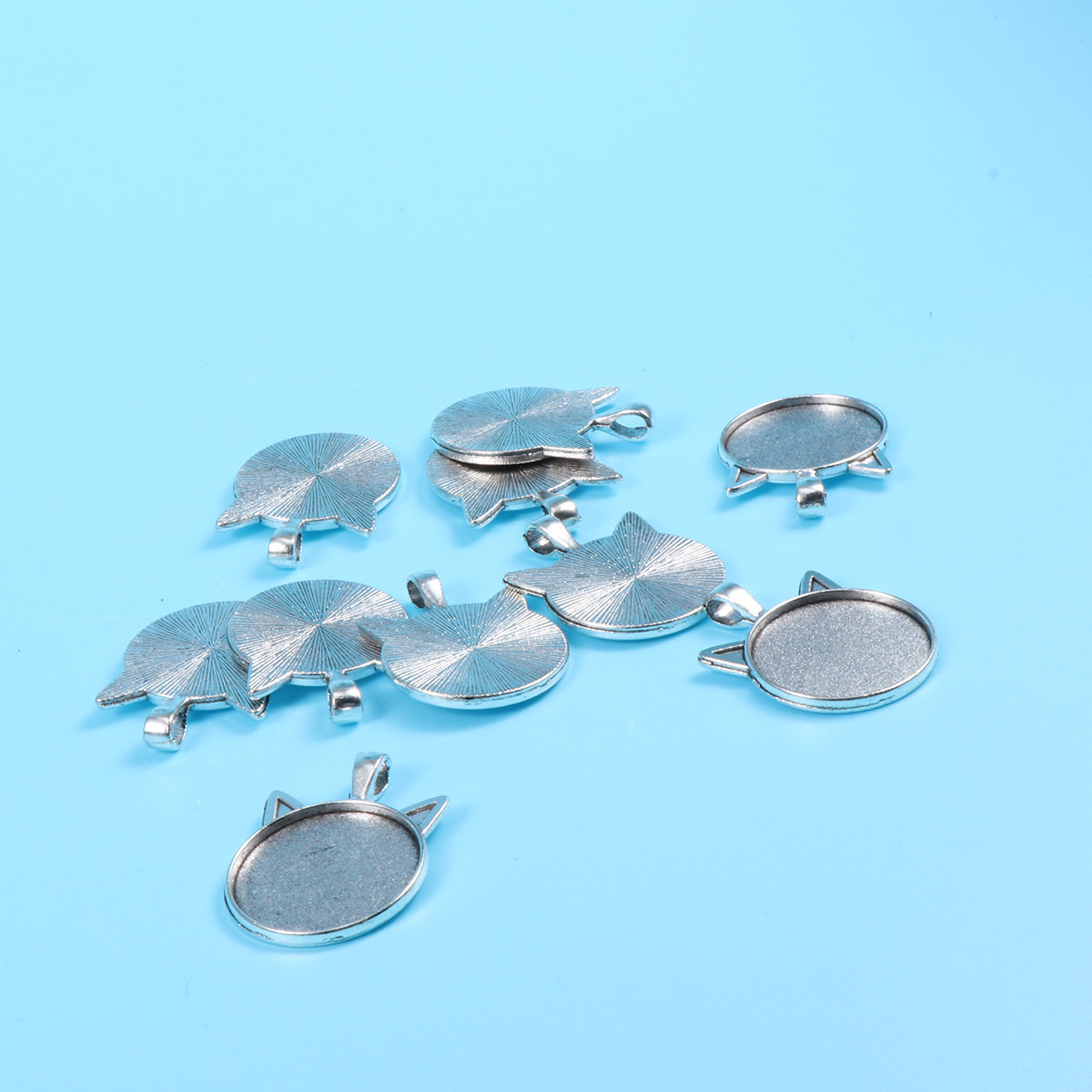 10Pcs 고양이 귀 베젤 펜던트 트레이 라운드 25M - Resin Jewelry Kit 리뷰 및 가격